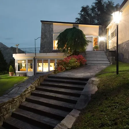 La Noire Villa *